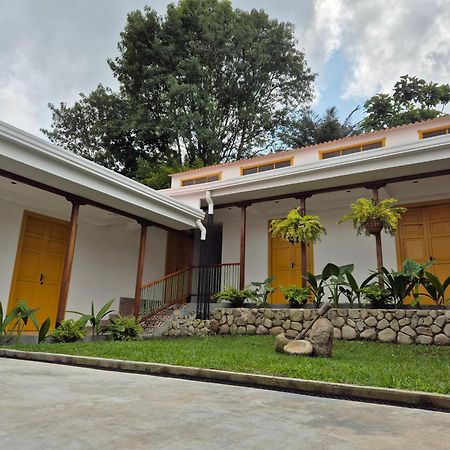 Casa Serafin Hotel 萨兰托 外观 照片